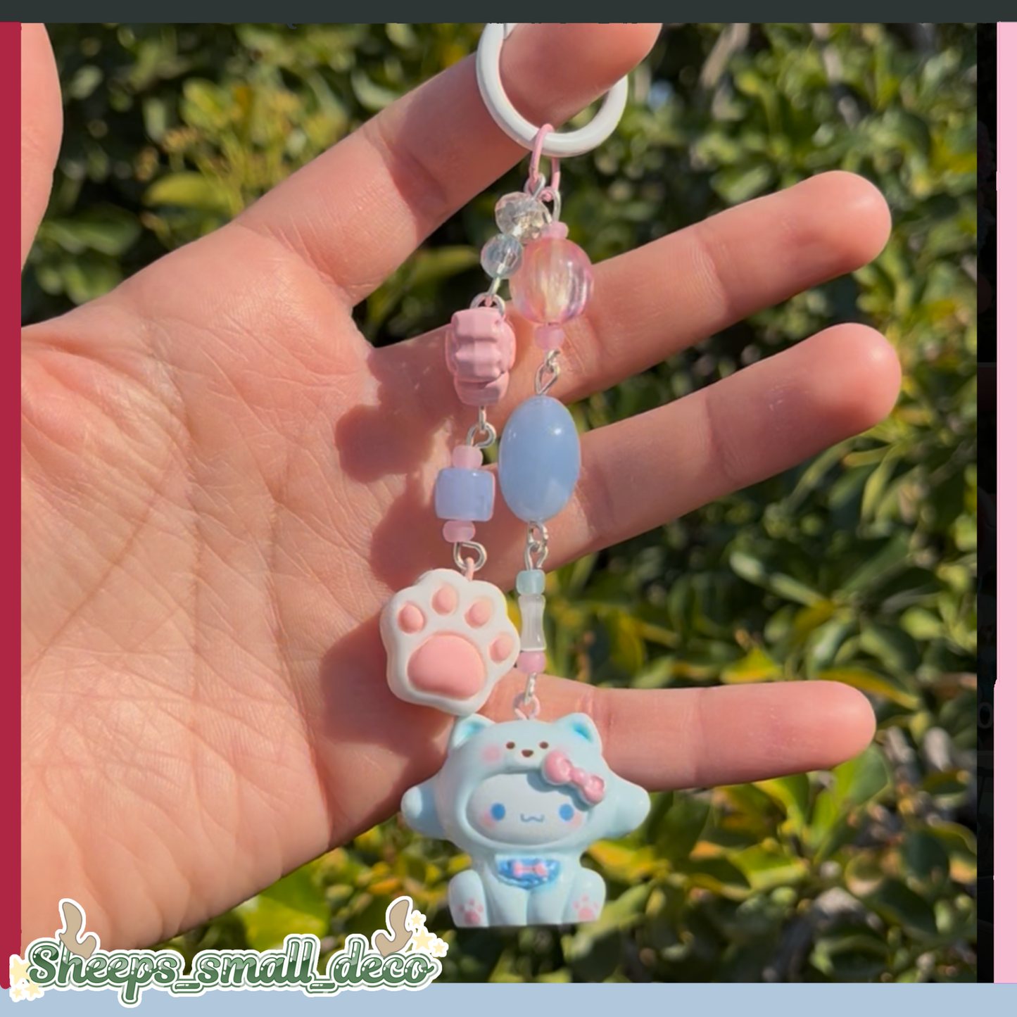 Cinnamon roll keychain ￼