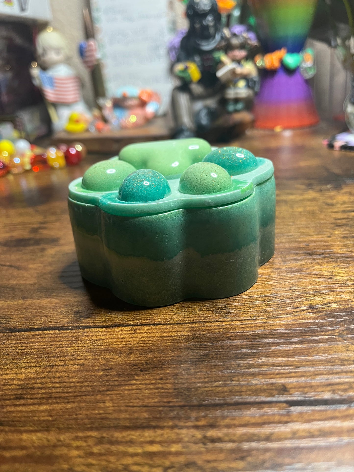 Green puppy storage box ￼