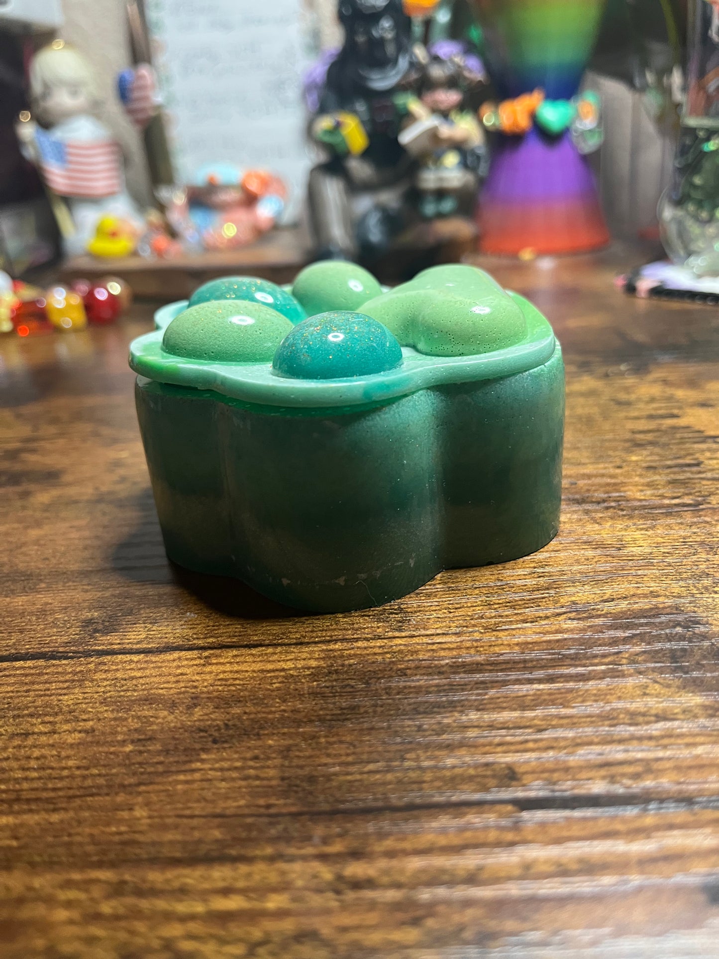 Green puppy storage box ￼